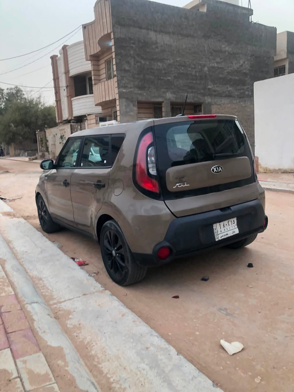سلام عليكم صول موديل ١٥ بيها ٣ قطع صبغ جاملغ وبنيد حادثها من امريكا واجه الباب  مال سايق بيها كلير يعني ٣ قطع ماشيه ٨٢ الف حقيقي بدون دواخل بدون شاصي كفاله مكينه ٢٠٠٠ مواصفات عايه تحكمات ستيرن مانع انزلاق وضعيات قياده سياره نضيفه وعلى ايدي بيها ملاحظات بسيطه ***********
مكانها كربلاء ترهم مراوس حسب القناعه
