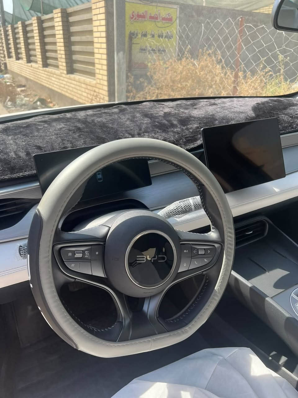 سيل 5 ماشيه 3000 بعدها زيرو وجديده
كاملةتغليف كشنات وكاعيات 
بسمي سعر22 مليون  
 عنوان حي العامل 
رقمي ***********
