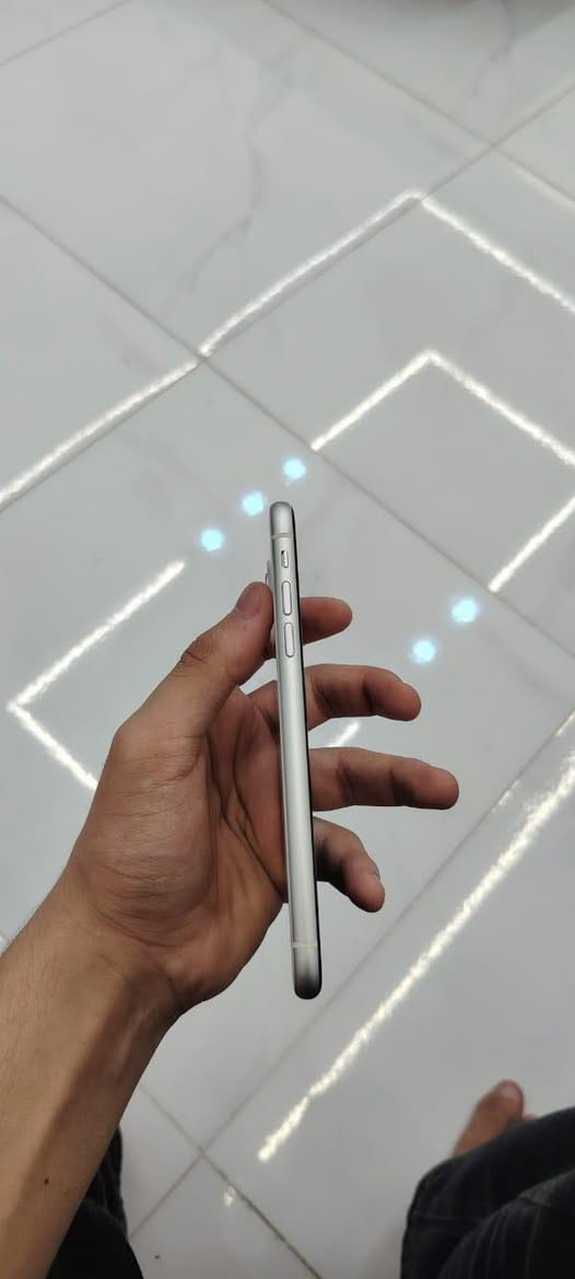 ايفون 11 عادي🔥
الامارت مو امريكي🇦🇪

البطاريه 73🔋 الذاكره 128 

نضيف كلشي ما مبدل بي اي شي برغي واحد ممفتوح🔥

السعر 380 وبي مجال 🔥

الرقم *********** واتساب
