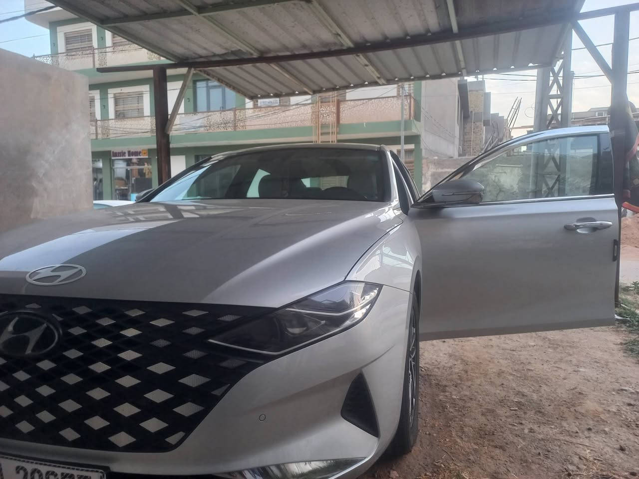هونداي ازيرا غاز بلادي لون سلفر للبيع ااو مراوس اوبتيما ا  غاز  مرقم قادسيه كشنات جلد اوف وايت كهربائيه حساسات كامره خلفيه رادارات كير طياري توقف ذاتي مواصفات فول الفول مكفوله كفاله عامه السعر ٢٠٥ورقه مع المجال البسيط الديوانيه العروبه ***********
