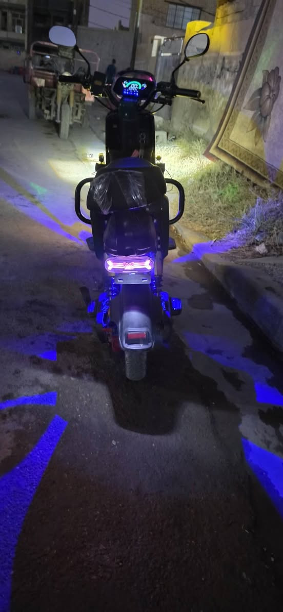 دراجة شحن فول مواصفات موديل ٢٠٢٦ تشغيل عن بعد شخوط بسيطة بلدرع ب٦٠٠ وبيها مجال الموقع الدهلة ***********
