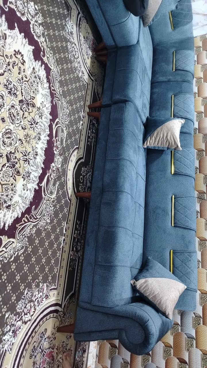 سلام عليكم من رخصه مدير الكروب المحترم
تخم ديوان كورنر قياس ١٤ متر ونص ٢٠ مقعد لون نيلي حبري فاتح مطعم ب بيجي تفصال خشب بلوك اسود كله الثقيل خالي من ال ان دي اف سفنج مضغوط مميز أول طبي بولستر قماش كتان ناعم تركي ضمان حقيقي ٥ سنوات جديد شغلنه معمل استفسار *********** متوفر واتساب اهلا وسهلا
