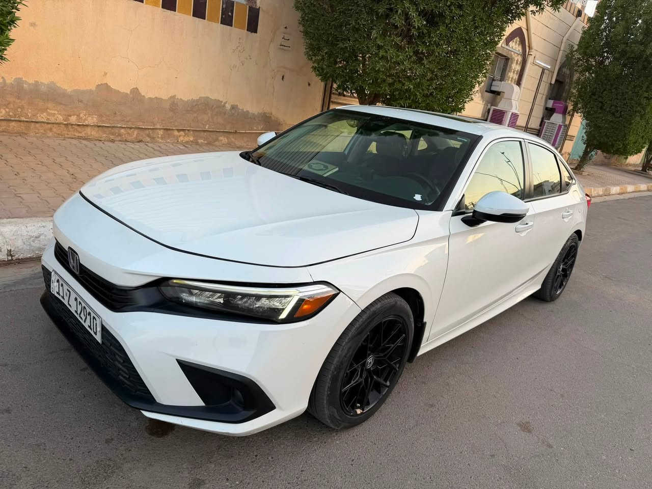 السلام عليكم
هوندا سيفك 2024 
فول مواصفات 
فتحة 
بصمة 
شاشة 
كامرة حساسات 
محرك 2000 تنفس طبيعي 
رادار. امامي خلفي جانبي 
السيارة بدون صبغ كلين فقط الدعامية الامامية مصبوغة 
الانبار هيت 
***********
