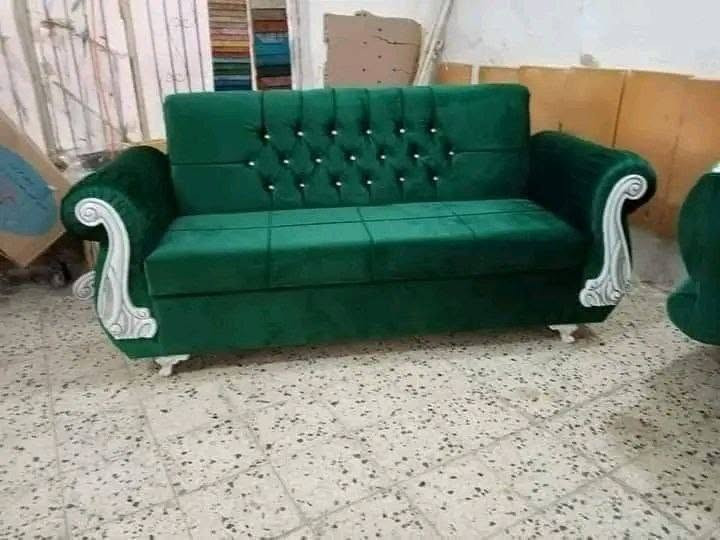 عرض خاص  خلال اسبوع فقط
موديل بطه
 واتساب .
***********
سعر 385
قماش قديفه رجل عظم عاج ويا 4كوشات فقط 
❌❌❌❌❌❌❌❌❌

أنتبااااه إلى لأسعار 
ال١٠ مقعد   385
ال٨ مقعد   350
ال٧مقعد  325
ال٦مقعد. 300
ال٥مقعد  275

توصيل داخل بغداد مجانا  اطراف15
صنع عراقي  
أحدث التصاميم الفنية 
🖍الشغل حسب طلبكم من ناحية اختياركم الالوان وعدد المقاعد 
⭕️مواصفات العمل 
♦️اسفنج. مميز 
⭕️ الخشب مقعد مضغوط
رجل عظم عاج  

⭕️القماش 
 قديفه 

❇️قياسات القنفات ❇️

العرض 75
190سم  القنفه الكبيرة ام ثلاث مقاعد 
150 سم القنفه الوسط ام مقعدين 
75 سم  الكرسي. 
🌹🌹🌹🌹
جميع الالوان متوفره
توصيل داخل بغداد مجاني أطراف 15

التوصيل  سريع 
للحجز ارسل
 الصورة 
والاسم 
ورقمين موبايل 
والعنوان
على الخاص

الاضافات 

قماش كتان 30 رجل نيكل 25

نص مكتوب في الصور:
- 26/12/2024 16:32 POCO F5 | قدیس
- 26/12/2024 16:31 قدیس | POCO F5