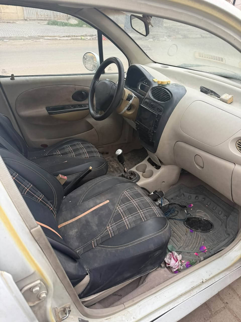 سلام عليكم كيوكيو ٢٠١٢سياره صدر تبريد كير مكينه جديد كلشي مبدل بيهه جديد وحالت الكشر موضح بل صوره عنواني بغداد الدوره لستفسار ***********
