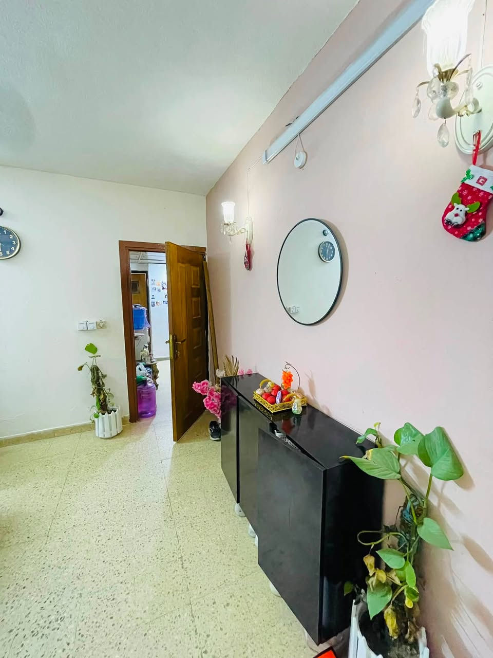 ‪_‬ 🏠 للبيع شقة في مجمع القادسية
📍 الموقع: قرب حي الكرار

🏢 الطابق: ارضي

🛏️ عدد الغرف: 3 غرف

🏡 شقة مناسبة للسكن والاستثمار

للمهتمين والاستفسار، يرجى التواصل على الخاص.

‭***********‬

‭***********‬
