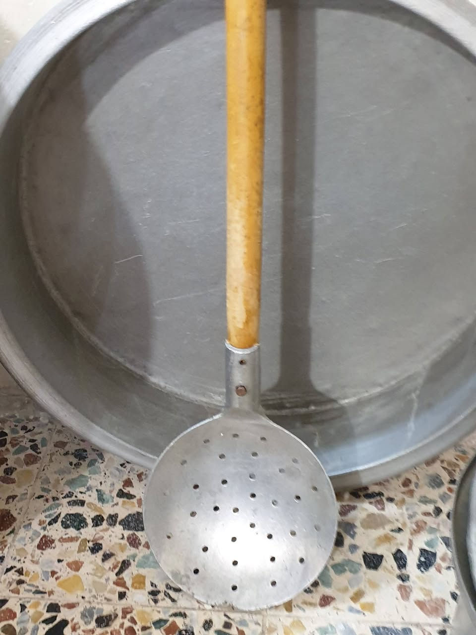للبيع جدر طبخ مع ادوات طبخ وصوبه ياباني
***********
