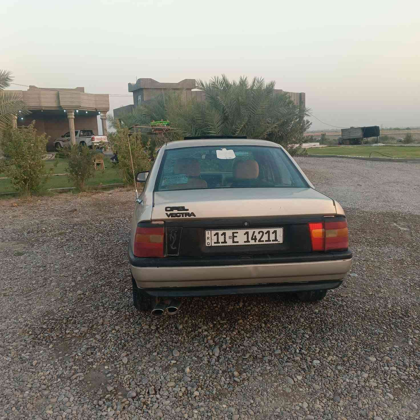 اوبل فكتره للبيع موديل 92 محرك جديد 1800 السعر 30وبيه مجال اتصل ***********
