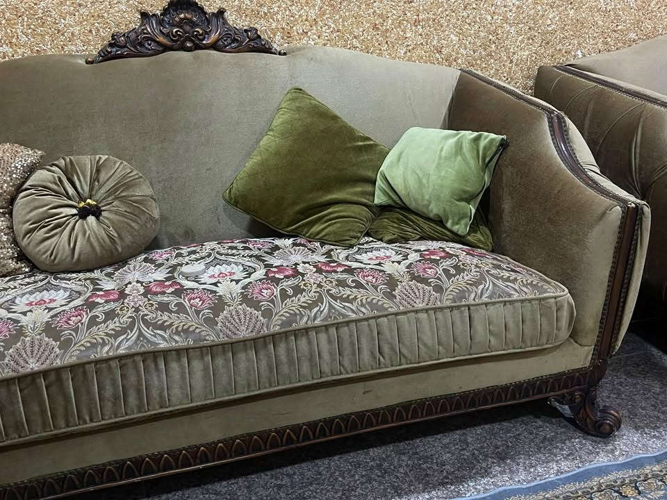 قنفات خشب زان كويتي الاسفنج ضغط عالي نظيفات ومرونة بالجلوس 
السعر ٥٠٠ وبيه مجال 
العنوان / الامن الداخلي ***********
