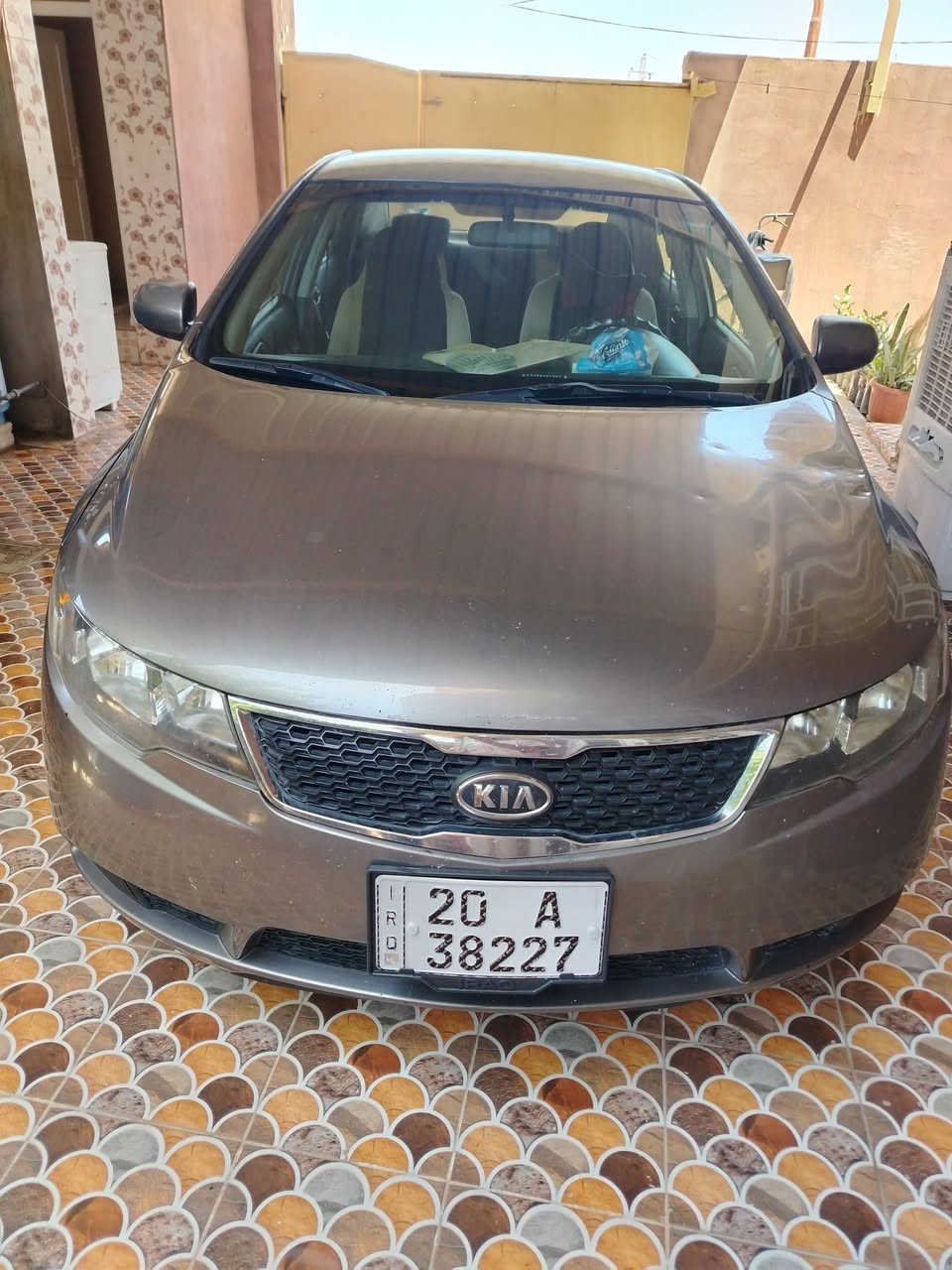 🚗 كيا فورتي 2013 - للبيع 🚗
​المواصفات والتفاصيل:
​الموديل: 2013
​اللون: نفطي مميز
​الورقيات: باسمي، الرقم والسنوية والهزة كلهن جدد جاهزة للتحويل
​التكييف: تدفئة وتبريد شغالين ❄️🔥
​الوضع العام: السيارة بحالة جيدة وجاهزة للاستخدام محرك 2000 دوش كير 6 نمر  بدون أي مصاريف.
​💵 السعر: 91 ورقة
📍 المكان: ديالى - دلي عباس
📞 للتواصل والاستفسار: ***********
