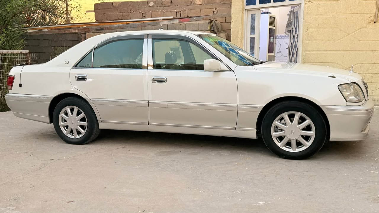 جنون 2000 اصل 3 دكم كرستال فول مواصفات قرار 102 
السعر 128$
رقم بصره دولي بسمي سنويه 2031 مكفوله من كافه الرسميات والضربه والصبغ عده هلال خلفي بدون ضربه مكينه فيفيتي ام الكلاص 3500 وكير وحداده وتخم تاير اي نقص مابيه داخل بيجي صاج تبريد ثلج شاشه كامره تبريد خلفي امامي الاستفسار *********** عنواني البصره البصرة, العراق
