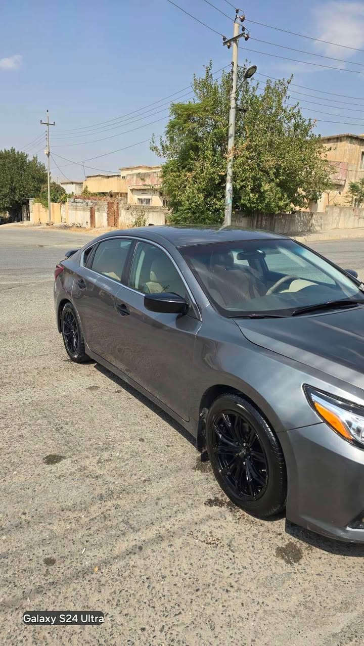 Nissan altima 2017S
نیسان ئەڵتیما 2017 كۆد كراو براوە
سەیارەکە زۆر جوان و پاکە گیر مەکینە کارەبای بەشەرت 
 رۆنی گیرمه‌كینه‌  تازه‌ گۆراوه‌  
ناو زورد  شاشه‌وئایپات
 كامل جایز كراو 
چوار تای لۆك 
مه‌كینه‌ی نه‌كراوه‌ته‌وه‌
 بی جالو  شوخت
 
شانسی بەتانە سەرە دەبل بە شەرت 
پێش و پشتی کەپسە سەیارەکە زۆر جوانە هەموو شتیک بەشەرت 
 سعری   خوار بازار ٥٤ گه‌لا
فایبەر وتس ئەپ   قه‌رزو قیستم نیه‌ گۆرینه‌وه‌ ناكه‌م *********** 
شوین قه‌زای دووكان السليمانية, العراق

نص مكتوب في الصور:
- Galaxy S24 Ultra