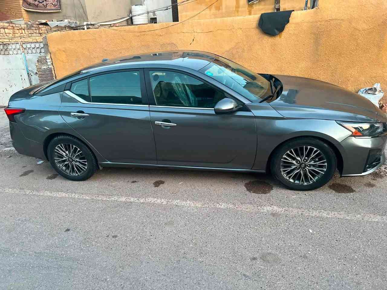 سلام عليكم  بيع او مراوس حسب القناعه
نيسان يلتيما 2023

حادث صطحي 3 قطع صبغ بدون دواخل 

يرباك ستيرن وبرده 

ممشه السياره 61 مايل 

مابيها اي نقص بسمي 
مكان سياره بغداد حي العامل 

***********
