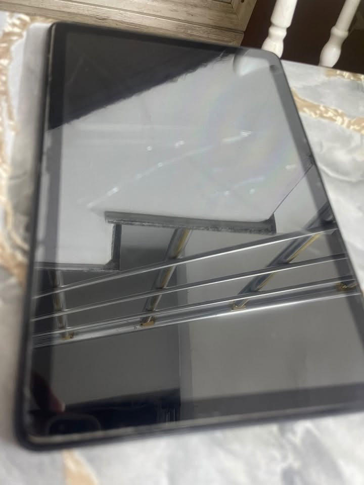 ايباد بلاك فيو • اندرويد 15 • نظيف