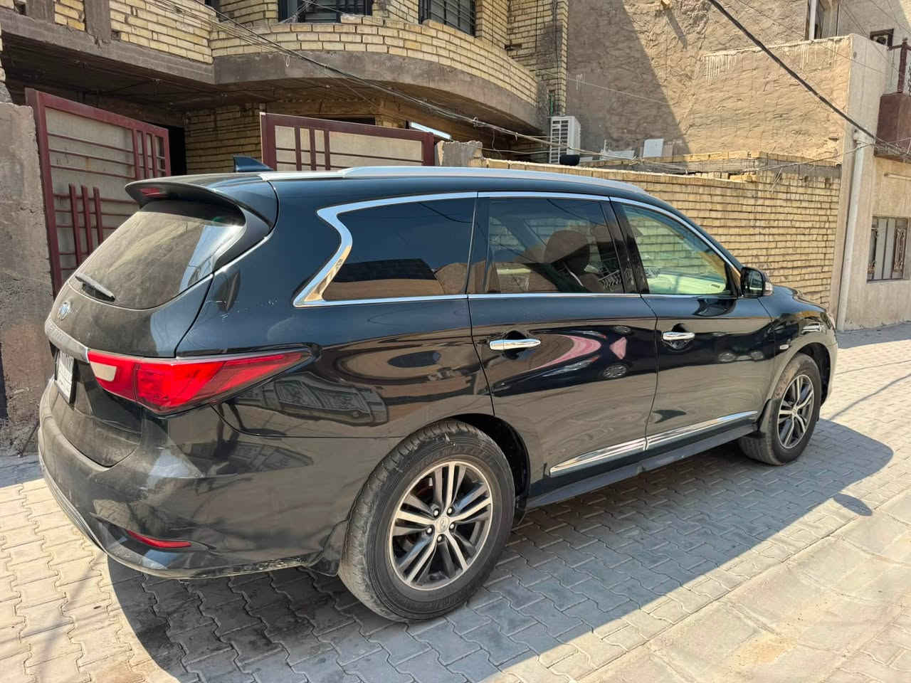 انفنتي QX60 موديل 2019
فول مواصفات كامرات 360 درجه
7 راكب ماشيه 150  الف كيلو رقم بغداد ( فتحه )

استخدام شخصي باسمي السياره تحويل ثاني يوم 
حادثه (جاملغ جهه السايق -جاملغ وباب خلفي جهه السكن وباب السكن بالعراق ) 4 قطع يعني 
 
الداخال بيجي الدشبول لونين اسود وبيجي
المواصفات
محرك 6 سلندر 3600 
• كار بلي واندرويد اوتو
• الشاشه تعرض فديو وخرائط العراق
• شاشة عرض الاعطال
• المري الجانبيه تغلق وتفتح في البصمه
• الكشنات الاماميه كهرباء ومساج وتدفئه
• رادار امامي ومثيت سرعه
• رادارات جانبيه
• 4  بصمات
• ستيرن كهرباء وتدفئه
• كشن السائق والستيرن خزن 3 وضعيات
• اشاير في المري
• كامرات 360 درجه
• كامره دواره
• توقف ذاتي من الخلف 
• جنطه كهرباء 
• فتحه في السقف
• قطعتين تبريد
• حساسات امامي وخلفي
• النقطه العمياء
• تحكم نشط في المسارات
• نظام كبح الفرامل التلقائي من الامام
• لد نهاري وليلي
• حساس اطفال في الكشن الخلفي

السعر 140 وبي مجال كلش بسيط 

العنوان -بغداد /الاسكان 
***********
