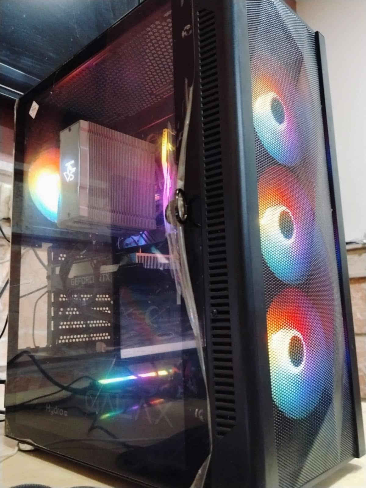 سيت اب pc مواصفات ممتازه و نظافه فول (للمراوس) فقط مع واحد من ذني الاجهزه اهم شي يكون نظيف و بطاريه جيده :

هونر ماجك 8 برو 

كلاكسي s25 الترا

ايباد ابل m4

ايفون 16 برو ماكس

شاومي 15 الترا 

كوكل بكسل 10 برو xl 

----------

المواصفات :-

CPU - CORE I5 12400F 

CPU COOLER RGB غازي لون ابيض

GPU - RTX 3050 8G GALAX 

MB - ASUS B760M PLUS اربع منافذ رام

RAM - 16G 3200 T-FORCE RGB 

HARD1 - M.2 NVME 250GB SAMSUNG EVO 970

HARD2 - HDD 1TB TOSHIBA  

CASE - GALAX 4FAN RGB 

-----------

الملحقات :-

الشاشه : GIGABYTE 200HZ FHD IPS 25

الماوس : FANTECH RGB احترافي لون ابيض

الكيبورد : REDRAGON FIZZ RGB لون ابيض 

ماوس باد ROG STRIX 

----------

مكاني بغداد - الحريه 

رقمي ***********
