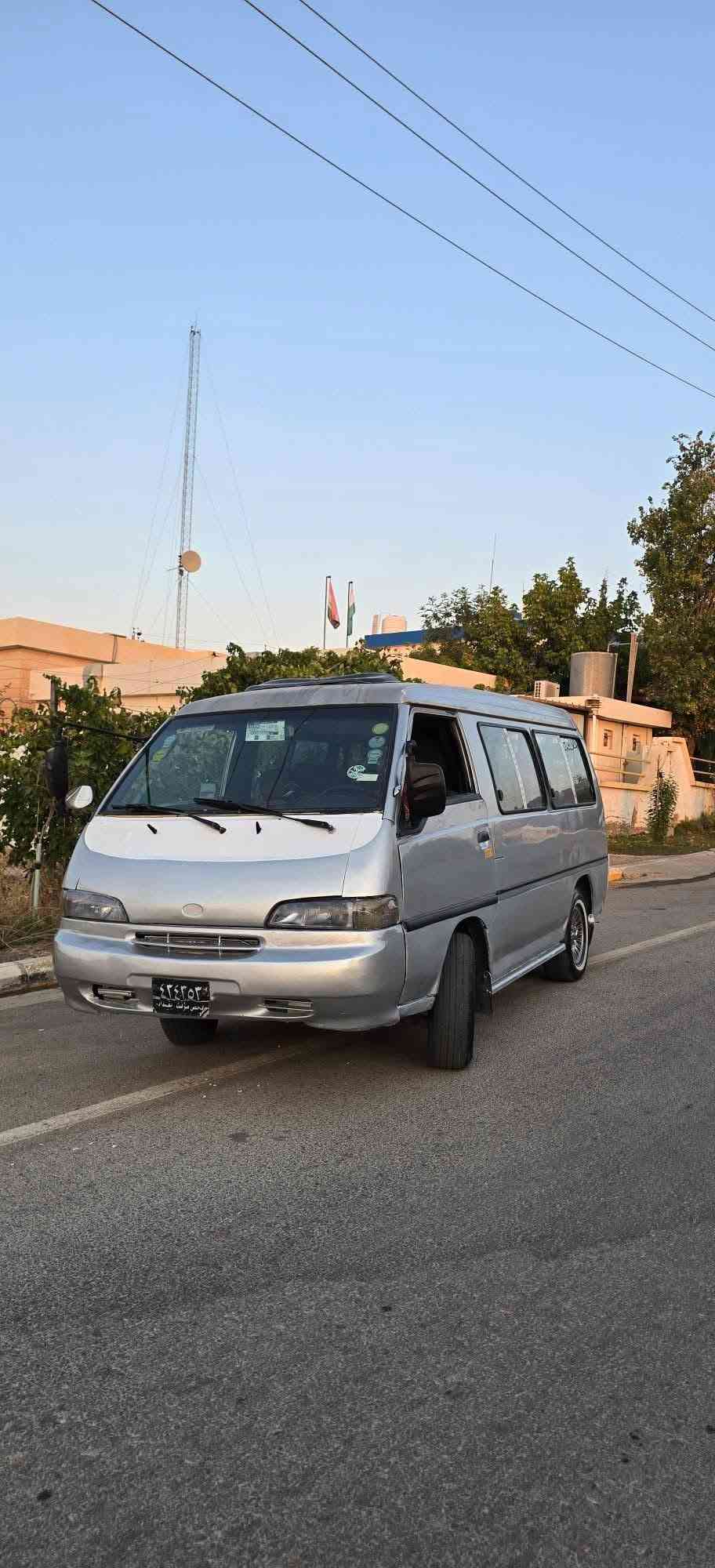 هوندا با س 1995 ئارم بلا ستيك سليماني ته حويل ي ئه سليشه غه را مه به شه رت كيرو مه كينه ونيجي به شه رت حيزام بو يا خ له سه ر سا غي 32 كه لا *********** هه لبجه شه هيد ***********
