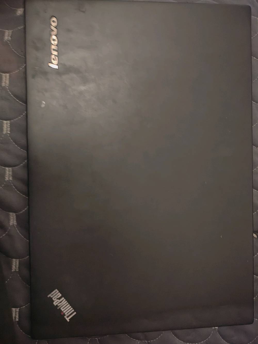 لابتوب لينوفو كاربون اكس 1 (Lenovo ThinkPad X1 Carbon) للبيع بسعر مناسب جداً
​المواصفات:
​النوع: Lenovo ThinkPad X1 Carbon
​المعالج (CPU): Intel Core i5-4300U بسرعة تصل إلى 2.49 GHz  
​الذاكرة العشوائية (RAM): 8 GB DDR3  
​التخزين: SSD سريع بسعة 256 GB  
​كرت الشاشة: Intel HD Graphics  
​نظام التشغيل: Windows 10 Pro  
​ملاحظة للأمانة:
السماعة الداخلية للجهاز لا تعمل (يمكن استخدام سماعة أذن أو سماعة خارجية USB/Bluetooth بشكل طبيعي).
​💰 السعر: 200 ألف دينار عراقي (قابل للتفاوض البسيط).