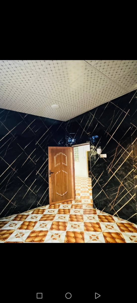 بيت البيع الجروعيه الثانيه خلف مستشفى لاماني بل. زراعي فقط مكاتبه وتكفال عن العشاير   سعره 37وبي مجال ويرهم اقصاد كل شهر 500 مقدمه 20 وبقيات اقصاد يرهم بيت 400 متر وبراني 19 متر صطح ايزوكام وشتايكر والبيت ترميم جديد وكله سيراميك وسقوف ثانيويه بيت نضيف حمامات خارجيه مكانه مقابل مجمع بيراق السكني *********** رقمي متواجد

نص مكتوب في الصور:
- ٥ يونيو، ٢٠٢٦ ٥ سبتمبر، ٢٠٢٤ ٤:١١ م • السماوة ٢:٤٨ م أفضل صورة التعرف الفائق على النصوص المزيد حذف التعديل الذكي المفضلة مشاركة