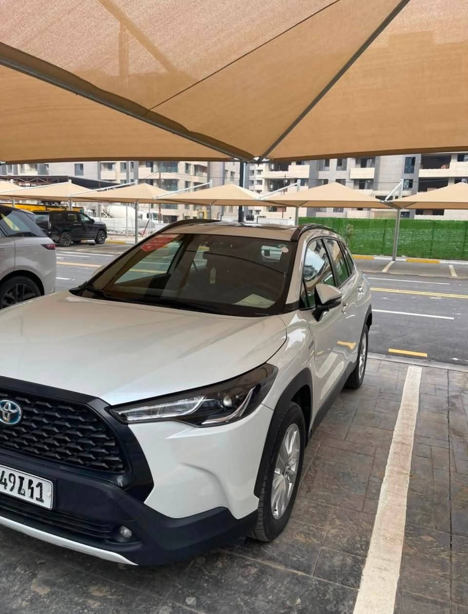 ﷽
‎ماشاءالله تبارك الرحمن ‎
📞 *********** 📞
نوع السيارة : تويوتا كورولا كروس هايبرد 🚗
الموديل  :  2024
اللون  : ابيض صدفي مميز 🌟
المنشأة : وارد خليجي SAS
حجم المحرك  :  4 سلندر  1800
ضمان شركة ساز سنتين او  40.000  Km صيانة كله بل شركة وصولات موجوده 👨🏻‍🔧
مكفولة كفالة عامة من ضربة صبغ بارد عده رصعات بل قماره شويه و جم رصعه داير مداير السياره زغار مال شارع 
رقم بغداد بسمي احول ثاني يوم الجديد هزه جديدة 
ماشية 41,000 الف 
موديل 2024
حجم المحرك 4 سلندر  1800
مرتبط بناقل حركة أوتوماتيك 
يبلغ عزم الدوران 205 نيوتن/ متر 
بقوة 169 حصان 
مفتاح التشغيل بصمة  2 موجودات 
دفع ثنائي FWD 
مودات قيادة NORMAL/ECO/POR
سلايد رووف
اريل نفكيتر 
حمالات بلاك بلادي 
لايت هالوجين 
حجم الاطار  215/60/17
حجم الويل 17
4 دسك
حساسات ضغط الاطارات 
اشارة في المرايا الجانبية  
ماسحة خلفية 
عدد AIR BAG 7
هاند بريك بالقدم 
‏ABS 
دشبول شاشة ديجيتال
مثبت السرعة Cruise 
المودات والاوامر الصوتية  
‏Bluetooth / USB 
مخرج منفذ الطاقة 
فحص نظام السيارة 
المقاعد مخمل
المقاعد لون احمر 
داخل السيارة احمر مطعم اسود  
الايزو فكس ISOFIX 
تبريد شاشة 
قطعتين تبريد
 أوتو هولد Auto Hold  
نظام مانع الانزلاق 
تطعيم الدواخل ألمنيوم
📍موقع السيارة بغداد الجادرية 📍
📞 *********** 📞
