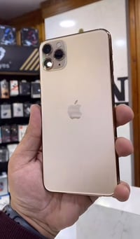 11pro max  256 بطارية 79 مكاني بغداد حي اور  ملاحظة سيم كارت معطل ٠٧٧٣...