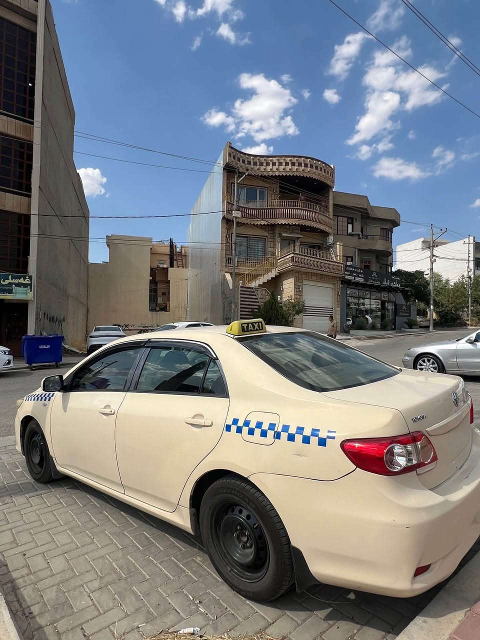 تەکسی کرۆلا مۆدیل ٢٠١٣ خسوسی بووە کراوە بە تەکسی
گێڕ تۆماتیک
سەنەوی تازەیە تا ٢٠٢٩ بە ناوی خۆمانەوەیە
چوار جام کارەبا
تایەی تازەیە
سەیارەکە جایزە 
گێڕ و مەکینەی بە شەرت
سعری ١٢٠ گەلاو مەعامەلەیە
ئەگەر موشتەری نیت سەرمان مەیەشێنە لەگەڵ ڕێزما جوابی مەسج نایەمەوە بۆ مەعامەلە تەلەفون بکە بۆ ئەم ژمارەیە
ژ.م *********** السليمانية, العراق
