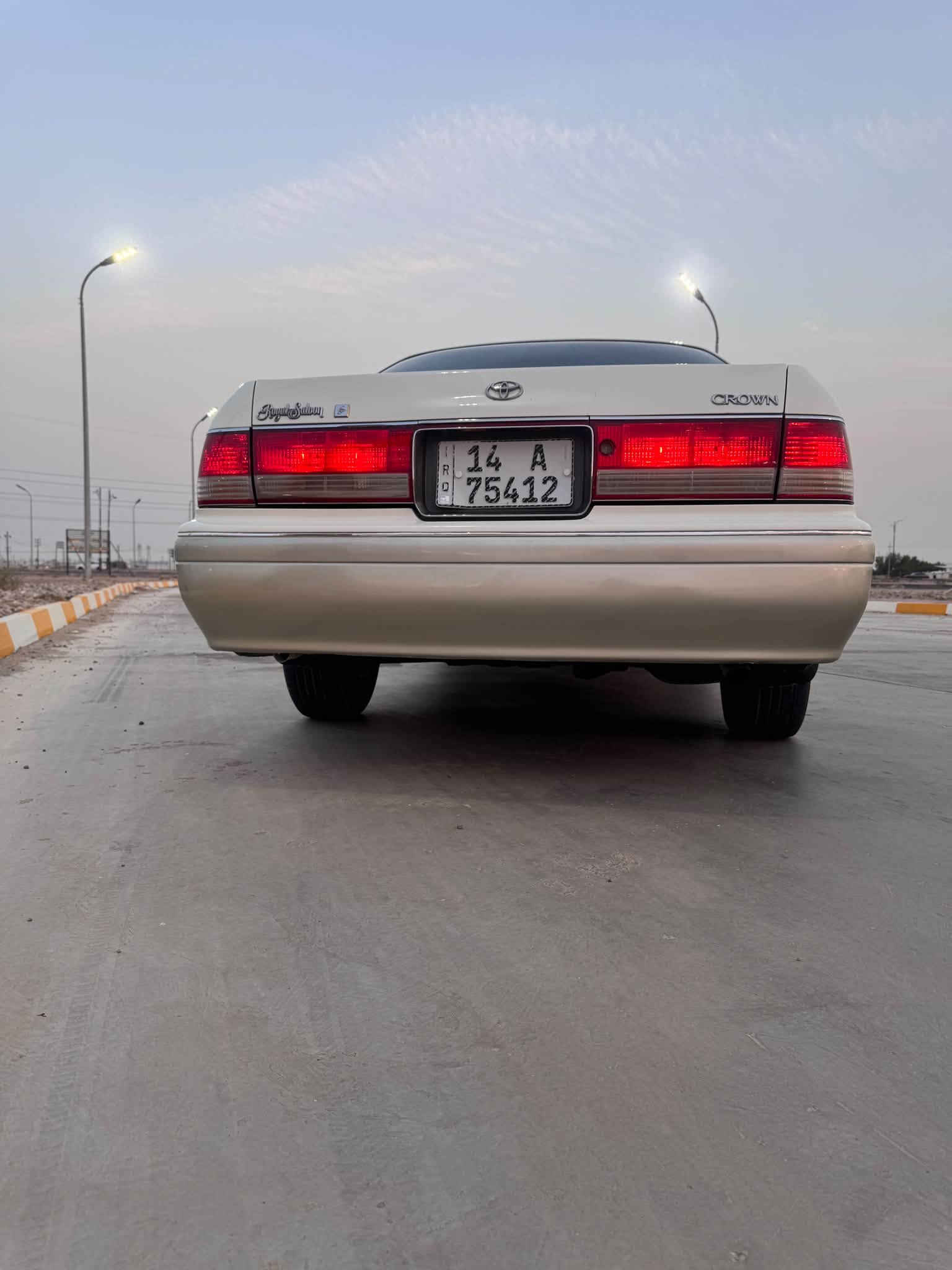 مرحبا راس صور فلات مديل 1997
مكفول من الكص والنغل
 الجثه والضربه
 مكينه وكير 3000فيشيتين 
شاصي 55
تبريد خلفي جنجر 12قرص 
فول مواصفات عده الفتحه
 تخم تاير ويل كب جديد
 حداديه جديده كهربائايات كلهه شغاله
 كشنات كهربائي رقم بصره انكليزي
 شرط التحويل سنويه مجدده الى 2030 
السعر 105وبيهه مجال وترهم بيع ومراوس 
واي استفسار اتصال ع الرقم *********** اتصال اثير واتساب اسيا***********
