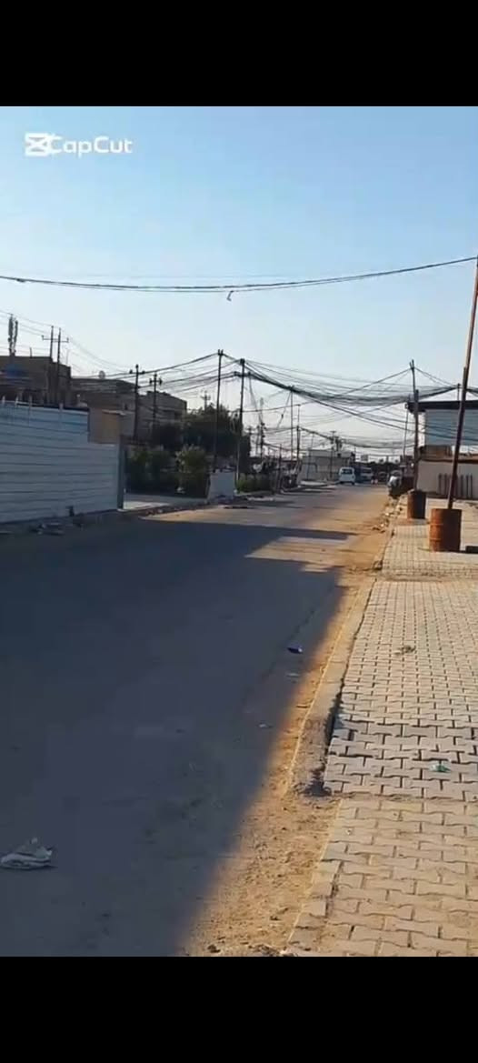 بيت تجاوزللبيع بغداد الحسينيه ع شارع العام قرب السوق الكبير قرب قهوه المتقاعدين استقبال ٥ ب٦ وغرفه نوم كبيره ٥ب٦وغرفه نوم ثانيه ٥ب٥ ومطبخ وحمام  البيت كله صب بس الاستقبال سندويش  وبياض جديد للاتصال***********
