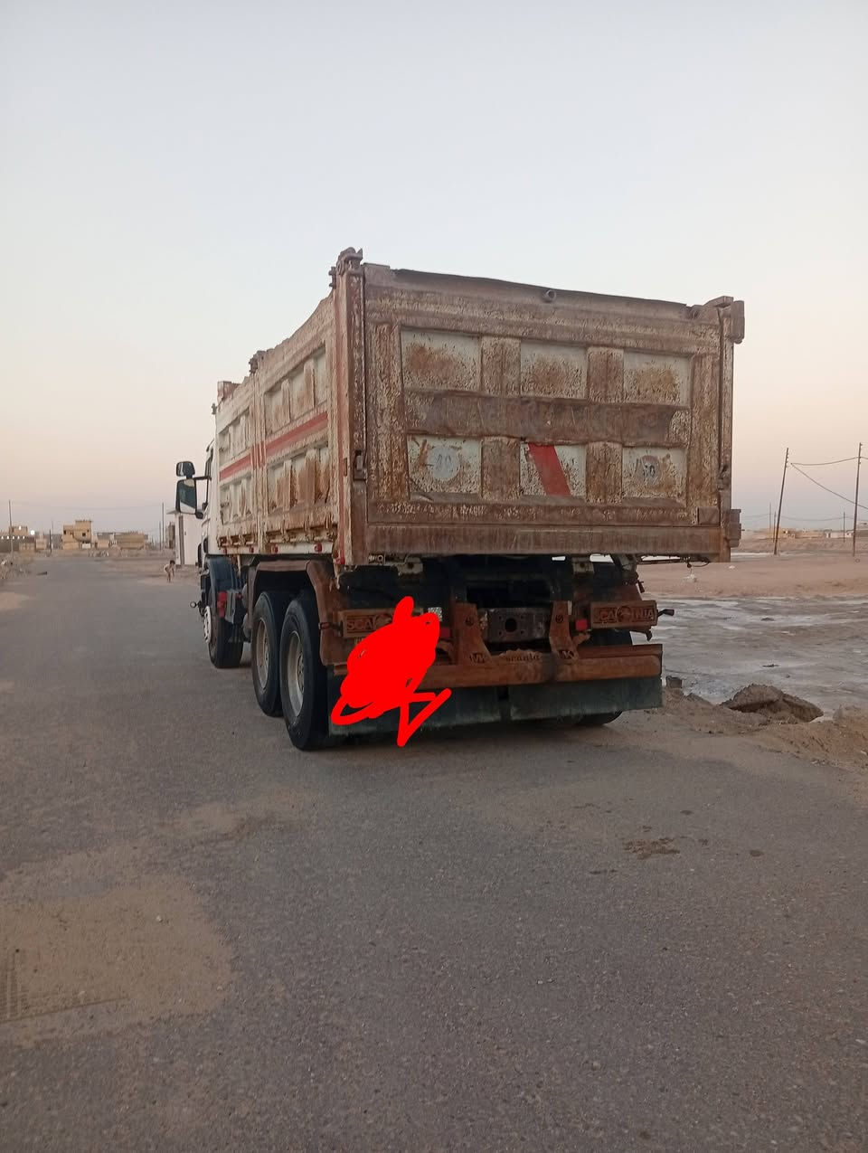 سكانيا للبيع موديل 2001 مكينه انجكتر 114 مجموعه كتر 16 تبريد شغال كهربائيات كلها شغاله عنوان بصره ***********
