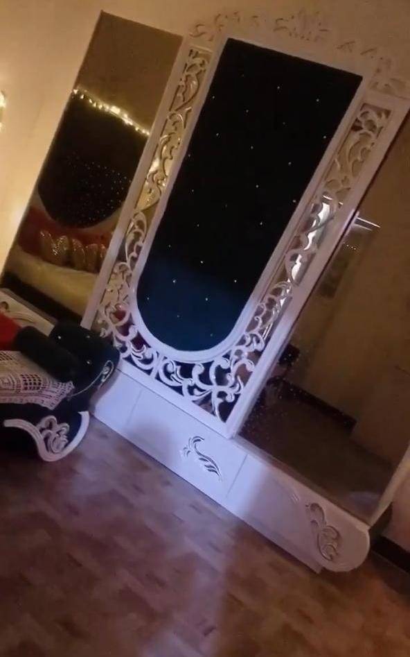غرفة تركية • ٩ قطع • جرباية تحتاج ترتيب