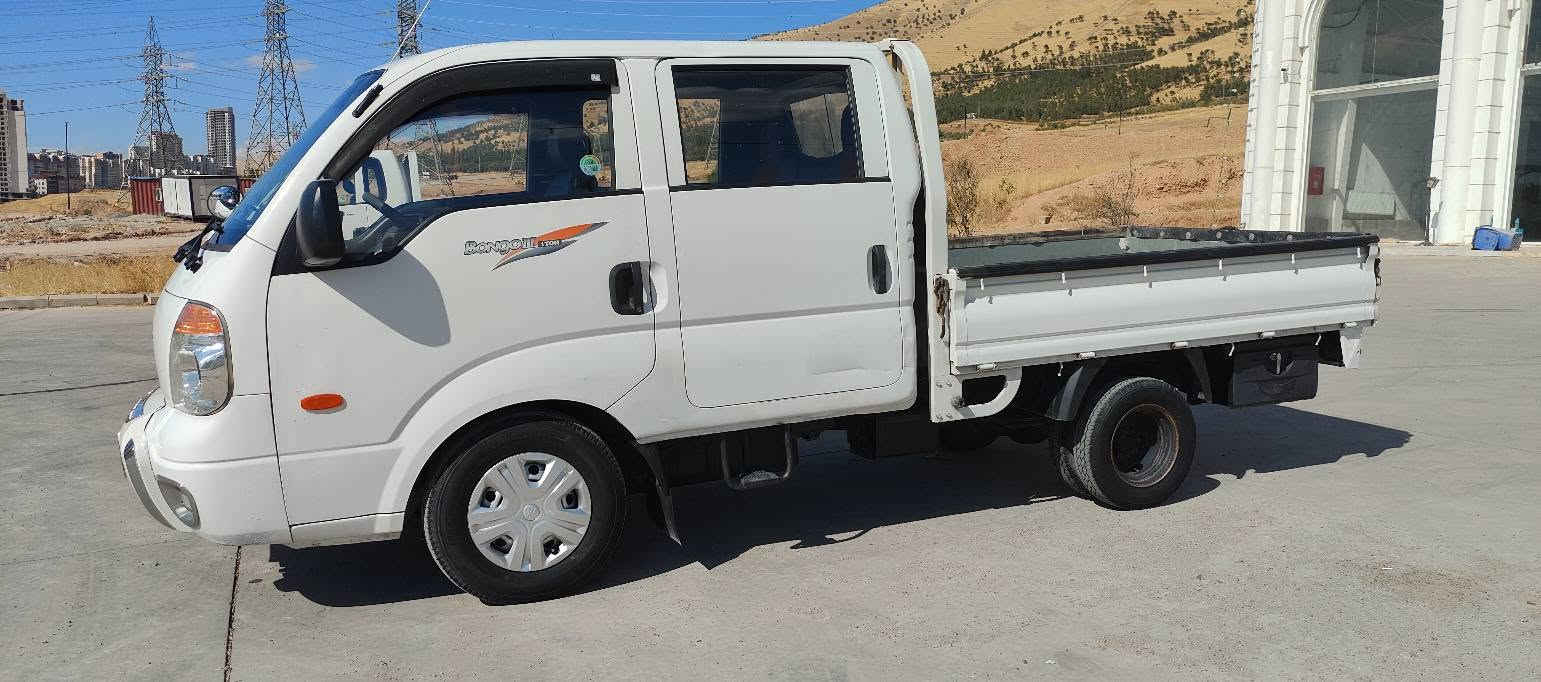سەرەتا بەناوی خوا 
کیا دە بڵ قەمەرەی بیلاد 2011 توماتیک
تاکی بیلاد 2009 ئەبو کۆد
هەردوو کیان 3000سۆپەرن
هەردوو کیان کامل جایزن
بو زانینی زانیاری 
ژم  ***********
***********
