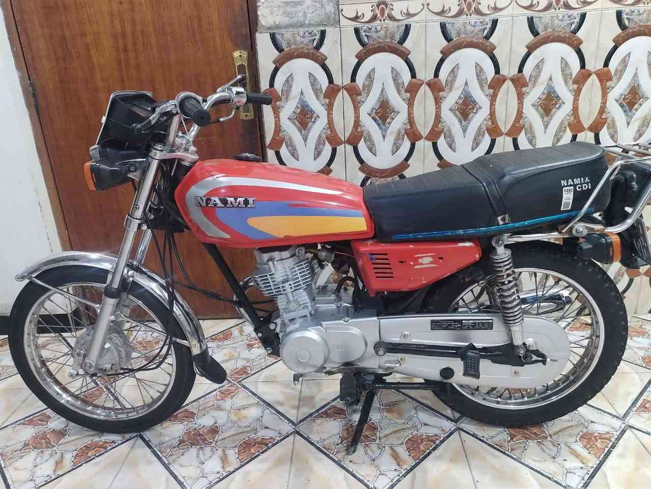 دراجة نامه شلامجه الأصلي للبيع رقم وسنويه بصره تحويل ثاني موديل 20 غراضه والمكينة كله 23 الدراجه نضيفه كلش كهربائيات شغاله السعر مليون و 700 وبيه مجال عنواني بالزبير الشراي يتصل ***********
