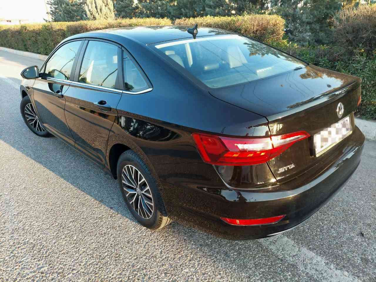 جيتا 2020 se فول
ايرباكات سليمة 
جاملغ صبغ مع ٣ اماكن صغيرة تعديل بارد 
للاستفسار  *********** أربيل, العراق
