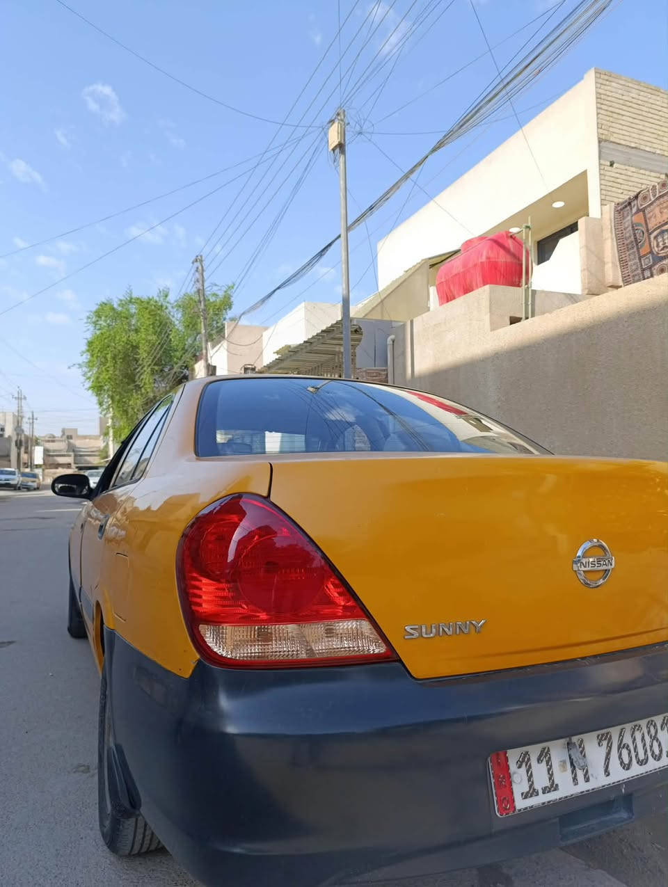 🚕🔥 للبيع نيسان صني 2012 ياباني أصل 🇯🇵
سيارة جاهزة للشغل، ومناسبة للتكسي والاستخدام اليومي.

🔹 موديل 2012 ياباني أصل
🔹 رقم أحمر وسنوية جديدة
🔹 گير عادي
🔹 محرك وتبريد شغال
🔹 تايرات جديدة
🔹 دعاميات أمامية وخلفية جديدة
🔹 لايتات زينون وباك لايتات جديدة
🔹 AUX وعواكس
🔹 السيارة كاملة وجاهزة للشغل
🔹 يراد لها ترتيبات بسيطة بالصدر
🔹 ما عليها غرامات حسب المذكور.

⚠️ ملاحظة بخصوص المصرف والتسجيل:

السيارة محجوزة للمصرف، والمتبقي عليها تقريباً 8–9 ملايين دينار.

البايع هو اللي يكمل المبلغ المتبقي للمصرف ويتولى إجراءات فك الحجز والتسجيل.

وبالاتفاق، ممكن تنظيم وكالة للمشتري لحين إكمال معاملة التحويل، أو إكمال نقل الملكية مباشرةً عن طريق المصرف حسب الإجراءات المتاحة.

💰 السعر: 70 ورقة، وبيها مجال للجادين.

📍 العنوان: بغداد – الإعلام – ساحة درويش – تقاطع درويش.

📞 للاستفسار: ***********

�
