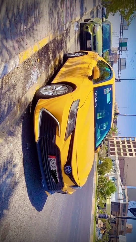 كامري هايبرد دبي خليجي تكسي مطار 2023 اصل مو علاية
سنوية جديد رقم جديد بأسم راعيها دفتر بانزين بيها السيارة LE 
ضررها جامرلغ امامي مع باب السايق بدون دواخل بدون شواصي كير مكينة شرط تبريد ثلج 🧊 السيارة مناقصها اي شي جاهزة على اخر حباية 
السعر 185 وبيها مجال بسيط 
مكلف بالنشر رقم صاحبها ‭***********‬ المكان كركوك بيع فقط
