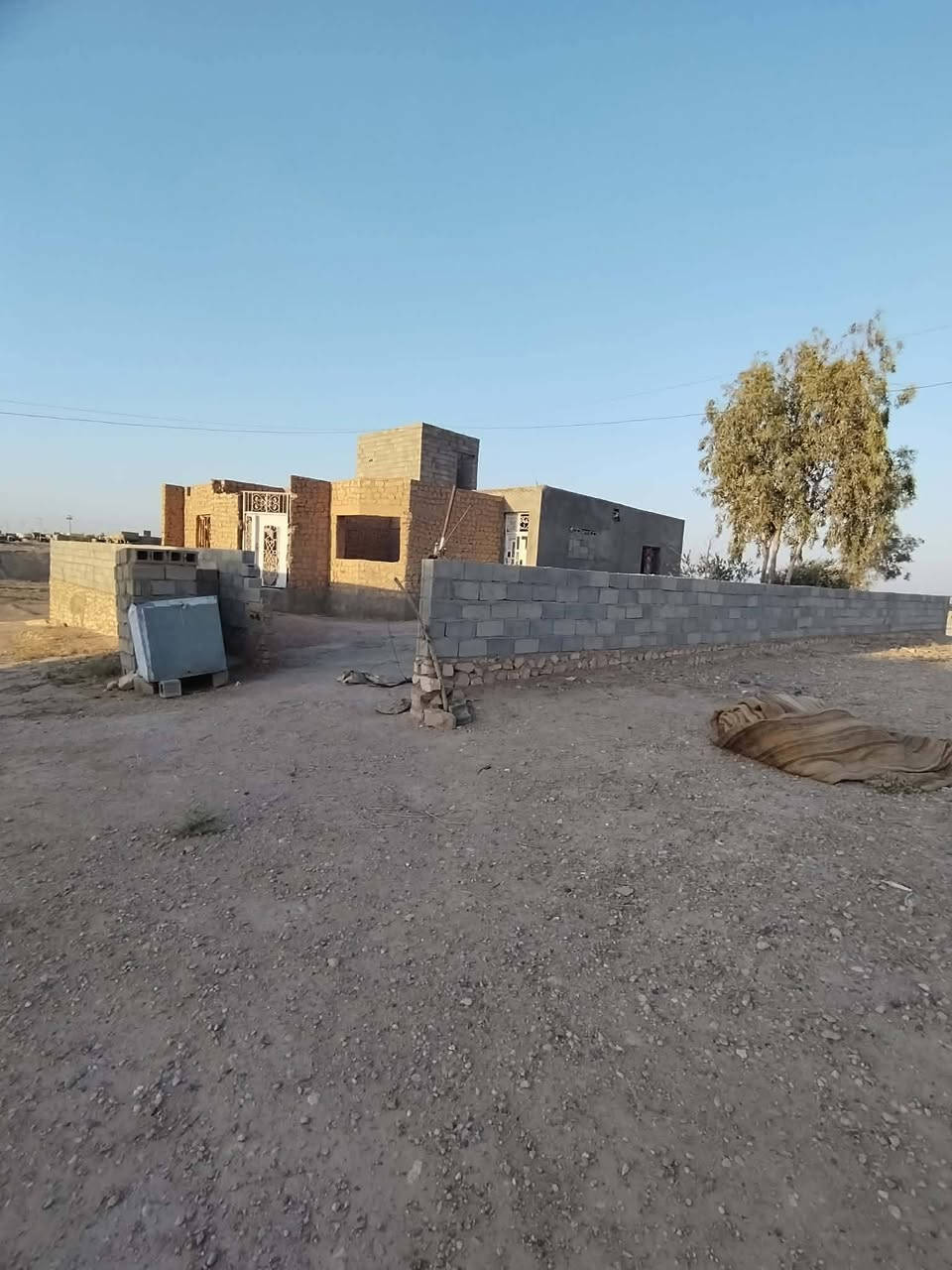 بيت للبيع حي الدره يبعد عن مدرسه الدره 400 متر مساحته 400 شارع 8 متر  الاستفسار اتصل على الرقم *********** اني مكلف بنشر اتصلو بصاحب الرقم
