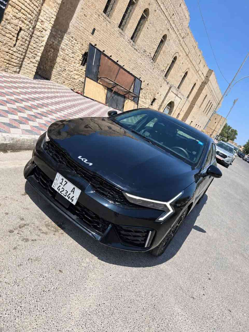 #بيع_مستعجل السلام عليكم K5 GT LiNE 2025  وارد امريكي مرقم شهداء وكاله عامه  بنفس اليوم

Kia K5 GT LiNE  2025 2.5

          حجم المكينه : 2500 تنفس طبيعي

المسافة المقطوعة :  60 الف

الضرر :  تصليح بدايت البنيد جاملغ  ايضآ تصليح الضرر مرفق معه المنشور

                    

#مواصفاتها فوول مواصفات 

1.شاشه

2.بصمه

3.ويل كب

4.كشنات جلد

5.تشغيل عن بعد

6.رادوات

7.بصمة ابواب

8.صندك يفتح عن الاقتراب

9.اشاير بالمري

10. كشافات

11.بنوراما

12.كشنات كهرباء

13.حساسات خلفيه

14.هيترات بالكشنات 

15.بكلايت + مسطره لد

16.شحن وايرليس

17.هندبريك بصمه

18. اوتو هولد

#السعر : 170 بيهه مجال لشراي  المكان الرميثه

نص مكتوب في الصور:
- 2 / 20
- BIDCARS