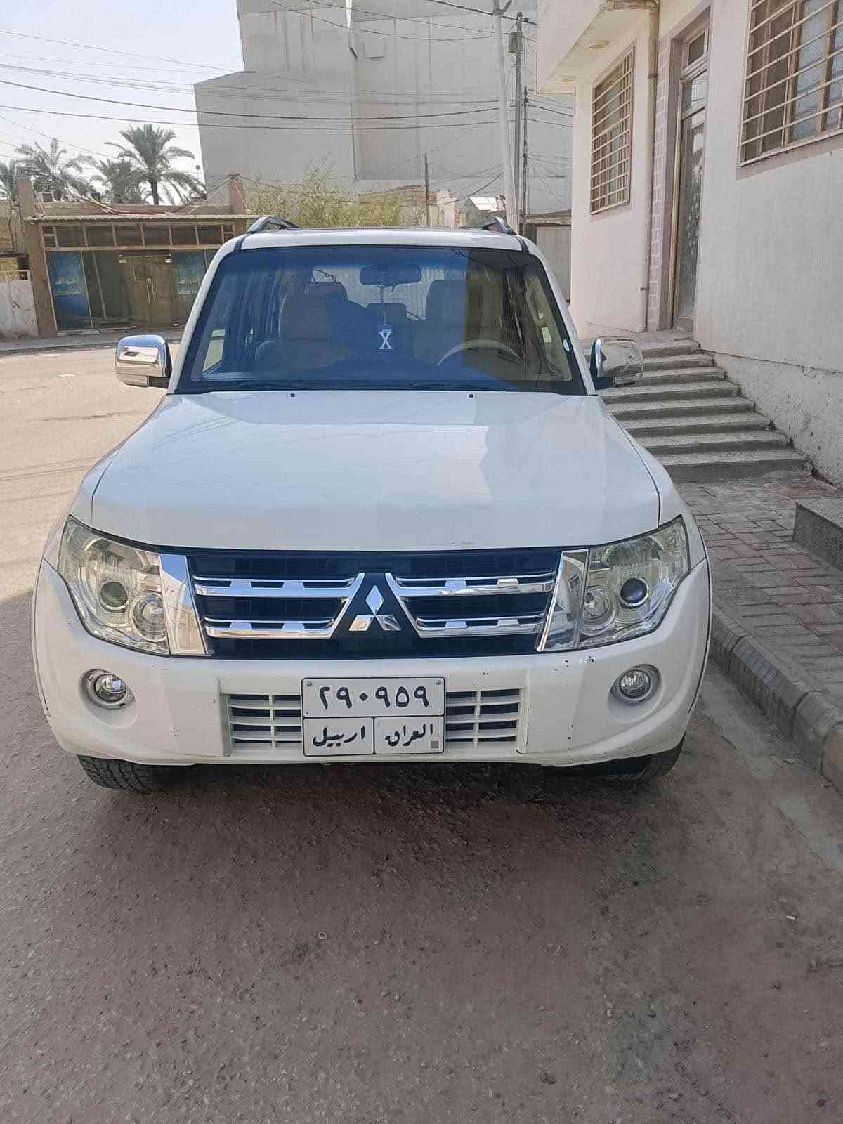 سلام عليكم باجيرو 13 للبيع محرك 3500 سياره حلوه ونظيفه سونار مرفق بالمنشور مكانه نجف ب125 وبيه مجال *********** النجف, العراق
