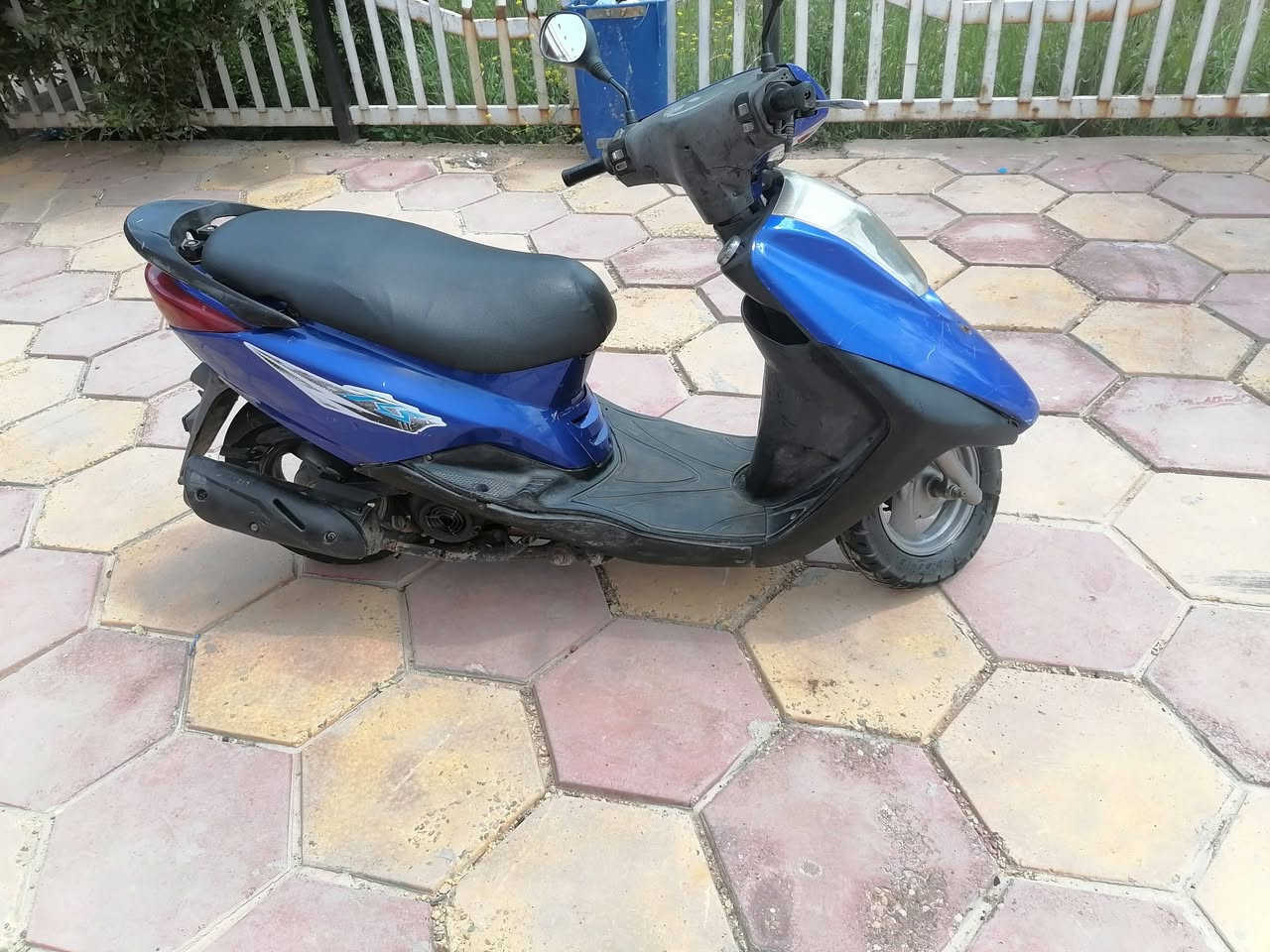 السلام عليكم بريز للبيع السعر 450 وبيها مجال قليل دراجه مجفته جديد مصار فتره مكينه ناعمه وخير من الله مكان ديالى خان بني سعد رقم هاتف ***********

