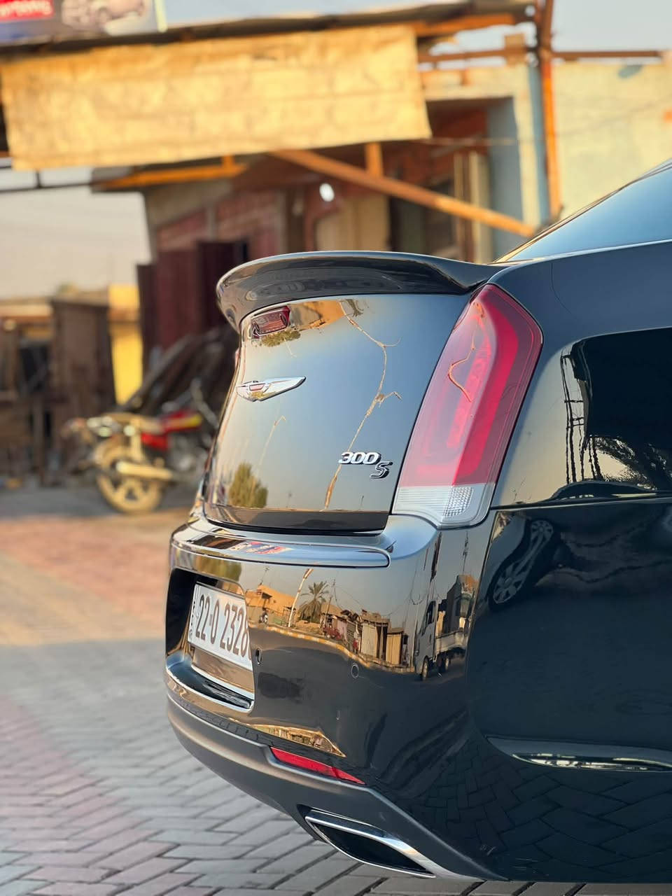 اوباما 300S   

الموديل :2018  . (كندي ) .

العداد : 104الف  mi  

المحرك : V6

رقم اربيل  بسمي تحويل ثاني يوم 
￼

(السياره مكفوله كفاله عامه ) عدا شبر بالجاملغ الامامي رش 

سياره جديده 

الموصفات 

 فول الفول 1/1 عدا الرادار الامامي 

المواصفات :

ردار جانبي 

* پانوراما . 

* نقطة عمياء . 

*هيتر بالمري

* حساسات امامية . 

* مصابيح امامية زنون مع LED . 

* ويل قياس 20 أنج . 

* حساسات خلفية . 

* شاشه كبيرة مع نظام ملاحة نفكيشن GPS .

* مقصورة الركاب من الجلد الفاخر .  

* مقاعد أمامية كهربائية عدد 2 . 

* ذاكرة لحفظ وضعيات الجلوس (ميموري) . 

* مقاعد أمامية تبريد وتدفئة . 

* مقاعد خلفية تدفئة وتبريد

* تشغيل عن بعد . 

* ستيرن كهربائي . 

* تدفئة ستيرن . 

* محدد سرعة . 

* تلفون بلوتوث . 

* كاميرا خلفية .

*بردة كهربائية 

* مرايا متحسسة للاضاءة العالية .

* كير شفتر بالستيرن . 

* دخول ذكي (بصمة) .

رقم *********** وتساب او خاص 

بيع او مراوس بجارجر rt حسب القناعة

