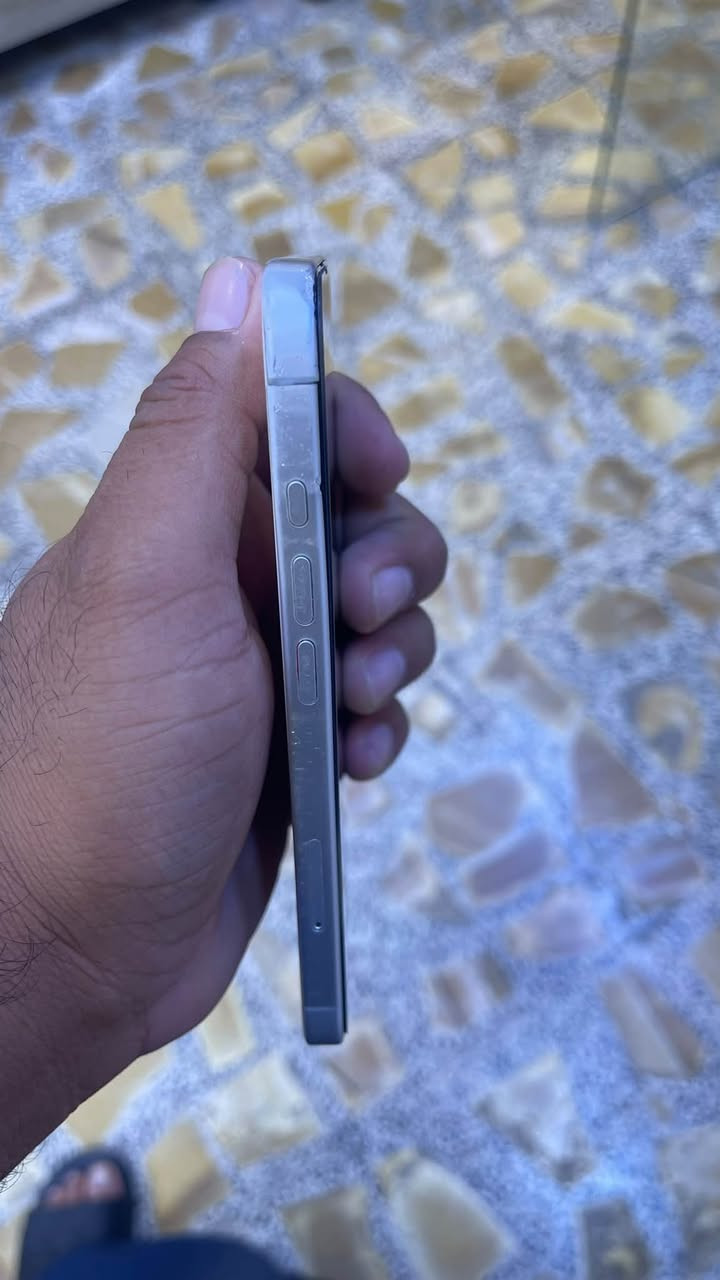 ايفون ١٦ • ٢٥٦ • مبدل بطارية اصلية