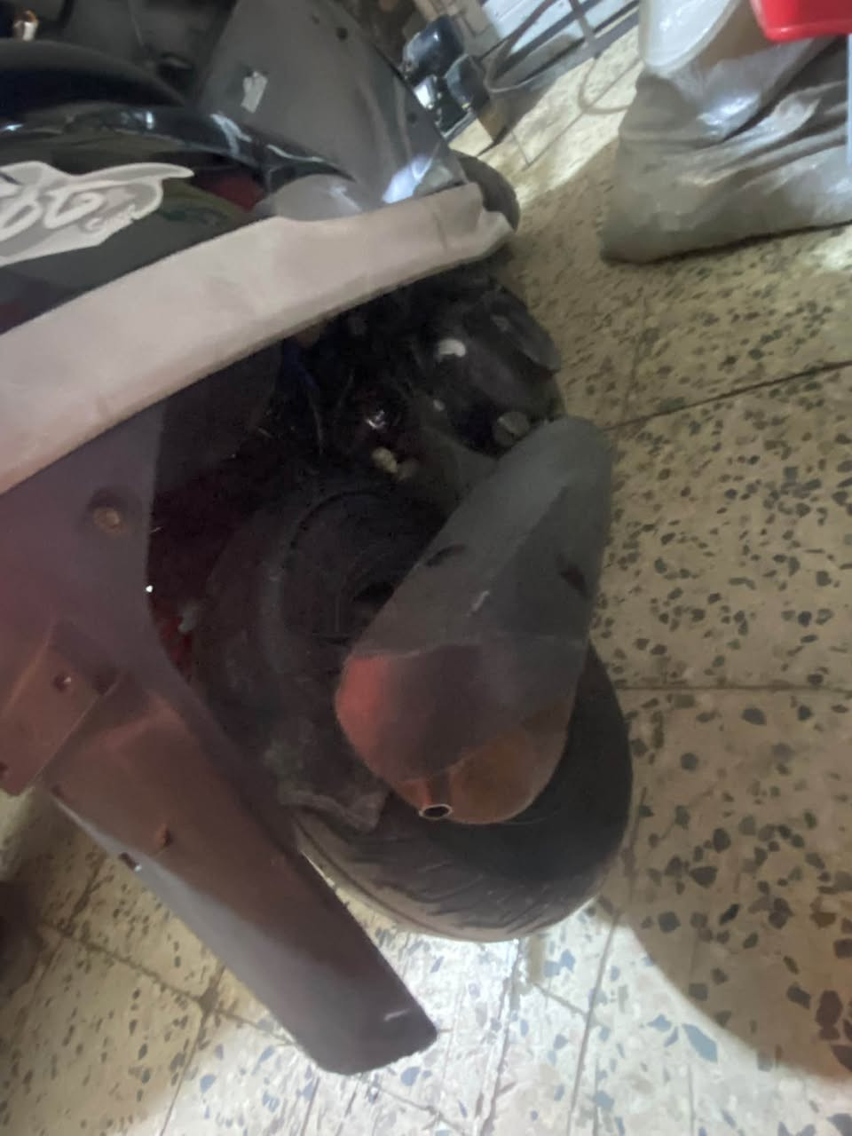 سلام عليكم ماكس قجمه للبيع كله شغاله سلف هندر مكينته قبل يومين عدته كله جديده نضيفه احله من صور 
مكاني بغداد الامين 
سعر ٤٥٠ 
رقمي ***********
