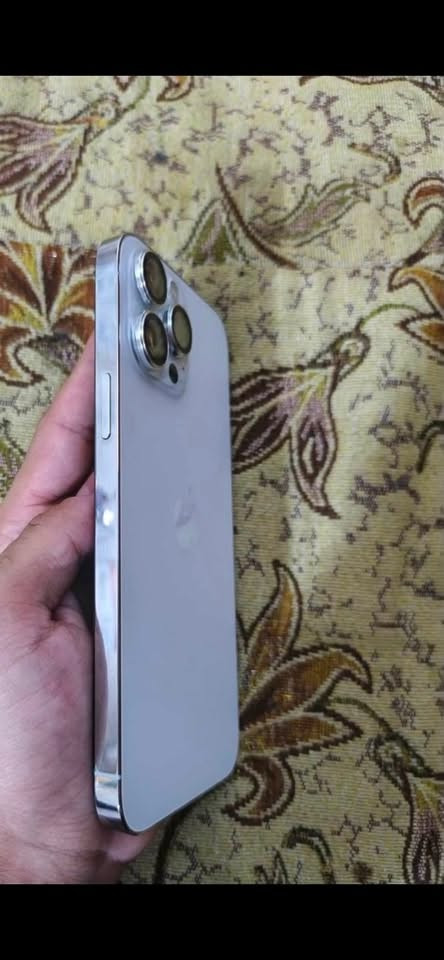 السلام عليكم 
ايفون ١٣ برو ماكس. شرق اوسط نموذج m
السعر ٦٥٠ 
ذاكره ١٢٨ خط واحد
بطاريه ٩٠
جهاز نضافه ٩٩٪؜ شرط شخط واحد اذا بي تاخذه بالسعر اليرضيك جهاز كلش نضيف 
الجهاز وتر شرط شرط كلشي ممبدل بي ولاداخل تصليح وشرط اتفحصه اذا طلع بي شي اني ادفع فلوس الفحص

ملحقاته 
شاحنه اصليه ماخذها ب ٣٠ ستوني
ولزكه شاشه وحافظه جدد 
مكاني النجف الكوفه
رقم الهاتف 
***********
غير متواجد عل فيس ومكلف بالنشر
