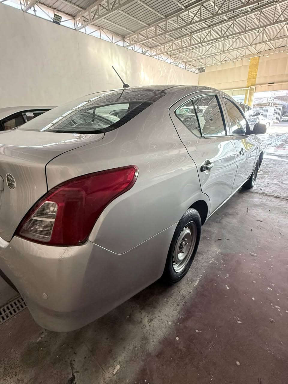 السلام عليكم
نيسان سني هندي موديل 2019
السونار باالصور
تريد وكالة تريد تحويل 
السعر 90وبيه مجال شراي تصل ويدلل مكاني بغداد البياع 
***********
