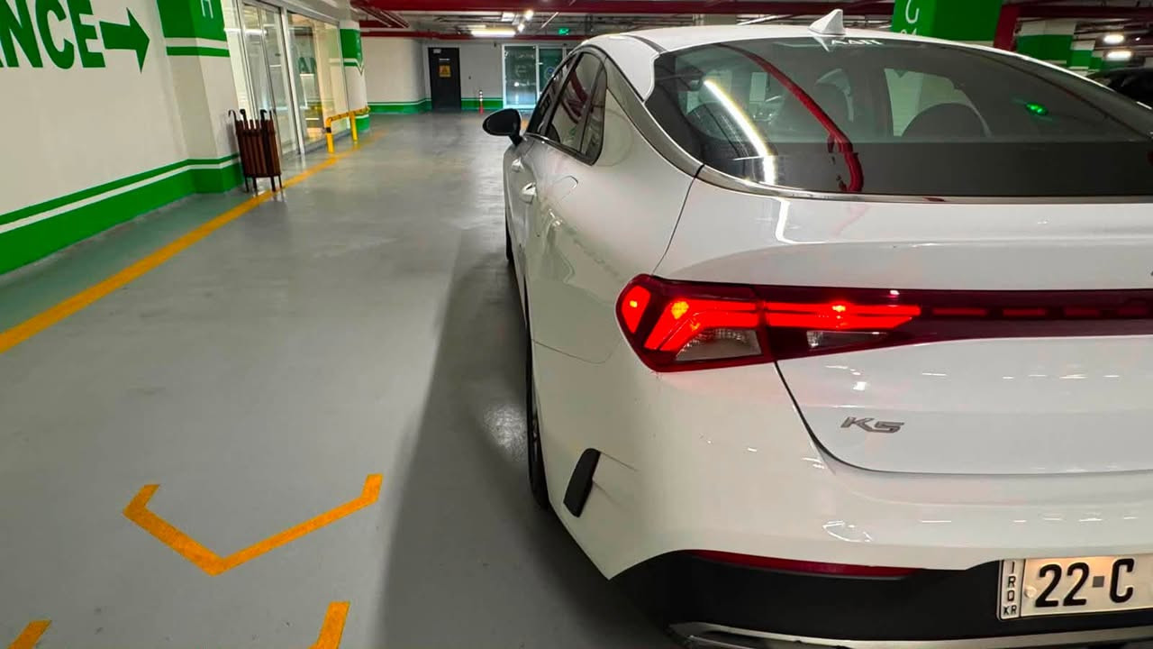 ⸻
🚘 للبيع | Kia K5 موديل 2022

🔹 وارد أمريكي
🔹 محرك 1.6 Turbo
🔹 الممشى: 62,000 ميل
🔹 رقم أربيل (باسمي وجاهز للنقل)
🔹 بدون صبغ
🔹 حادث سابق: ويل السائق فقط

المواصفات:
✅ شاشة كبيرة مع Apple CarPlay
✅ رادار (Smart Cruise Control)
✅ المحافظة على المسار (Lane Keep Assist)
✅ قيادة شبه ذاتية (Lane Following Assist)
✅ نظام منع التصادم مع فرملة طوارئ (AEB)
✅ حساسات أمامية
✅ كاميرا خلفية
✅ Auto Hold
✅ هاند بريك إلكتروني (EPB)
السعر ع واتس***********. ***********
✨ السيارة نظيفة جدًا، استخدام شخصي، ولا تحتاج أي مصروف. الفحص خير دلي
