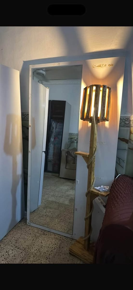 مرايا • رفوف • ميز تواليت