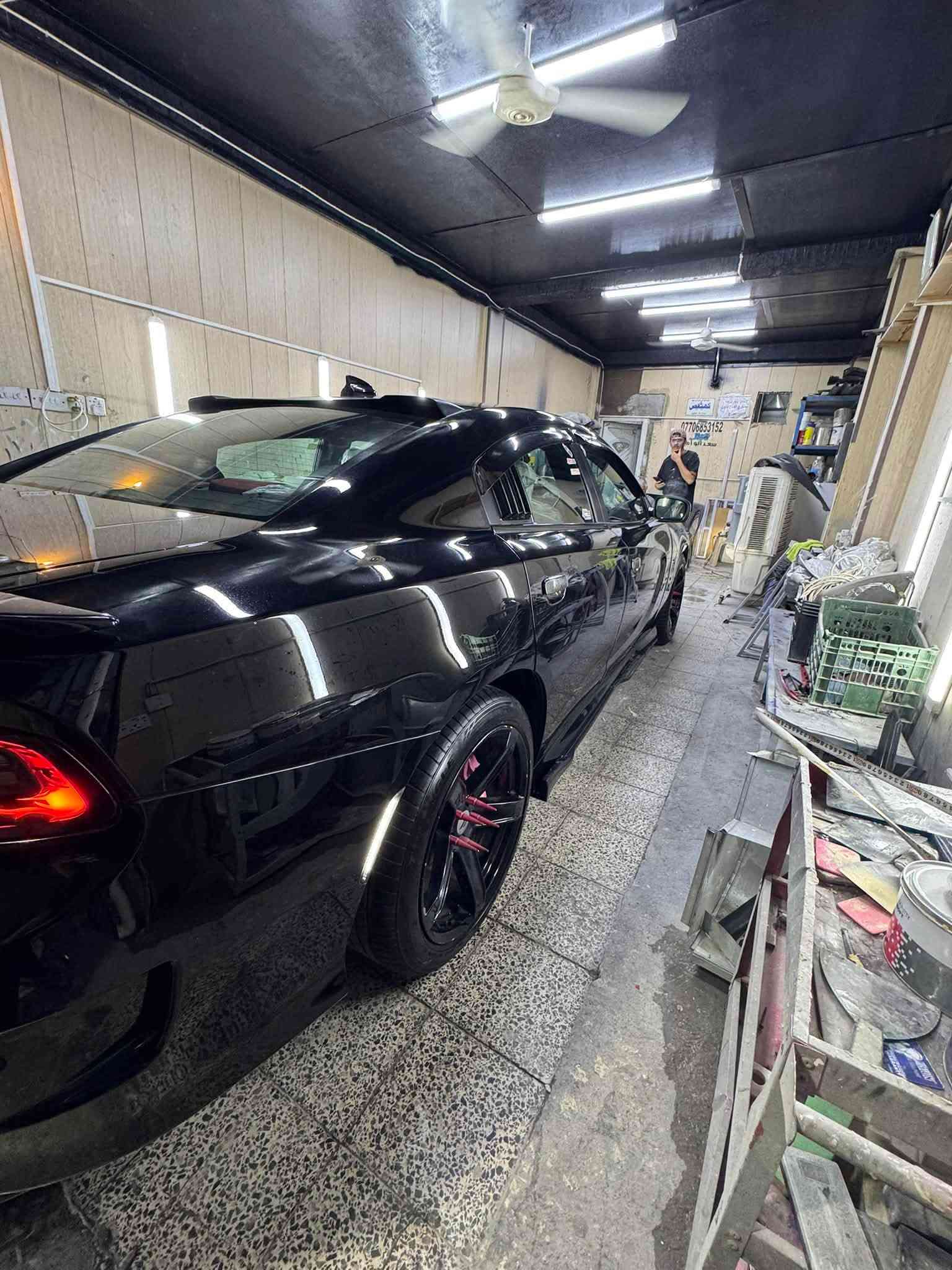 سلام عليكم جارجر Gt سوبر تراك باك
محرك v6 حجم3600
رقم اربيل وباسمي تحويل ثاني يوم 
حادثها مو قويه جاملغ الامامي باب السايق والهلال مال باب الخلفي والجاملغ الخلفي امباوك صبغ جزه منه مع وجود رصعه في الشاصي صغيره فقط موجود صور الحادث 👇المحرك والكير ع وضع الشركه برغي (ممفتوح منها )سياره نضيفه كلش كلش.              (استخدام شخصي) 
مواصفات....*
* كشنات كهربائيه 
* سستم صوت 
* دكمه سوبر تراك باك + دكمه سبورت 
* الكاميرات الخلفيه
*شاشه كبيره(Uconnect)
* حساسات خلفيه 
* التحكم في درج حراره 
* مصابيح زنون 
* مانع انزلاق 
* تشغيل عن بعد 
* كاربلاي 
*كشافات ضباب 
* تثبيت سرعه 
* شفتات سرعه 
*دشبول وبطاين بلادي 
* ويل نجمه اصلي +تايرات جديده 
*جناح سوبر تراك باك +فجوج 6بستم وعليها اضافات للجماليه 
ادام كامل من دهن وفلاتر 
سياره لتراي مالتها تروح بيها للبصره وترجع سياره كلش نضيفه (وتجي وشوف بعينك )♥️
السعر: 195 وبيها مجال قليل مال حك الجي 
الرقم :***********
بيع فقط لاتكسر بيها معجبتك اعبرها وذكرني بكلمه طيبه🙂

نص مكتوب في الصور:
- BidFax.info