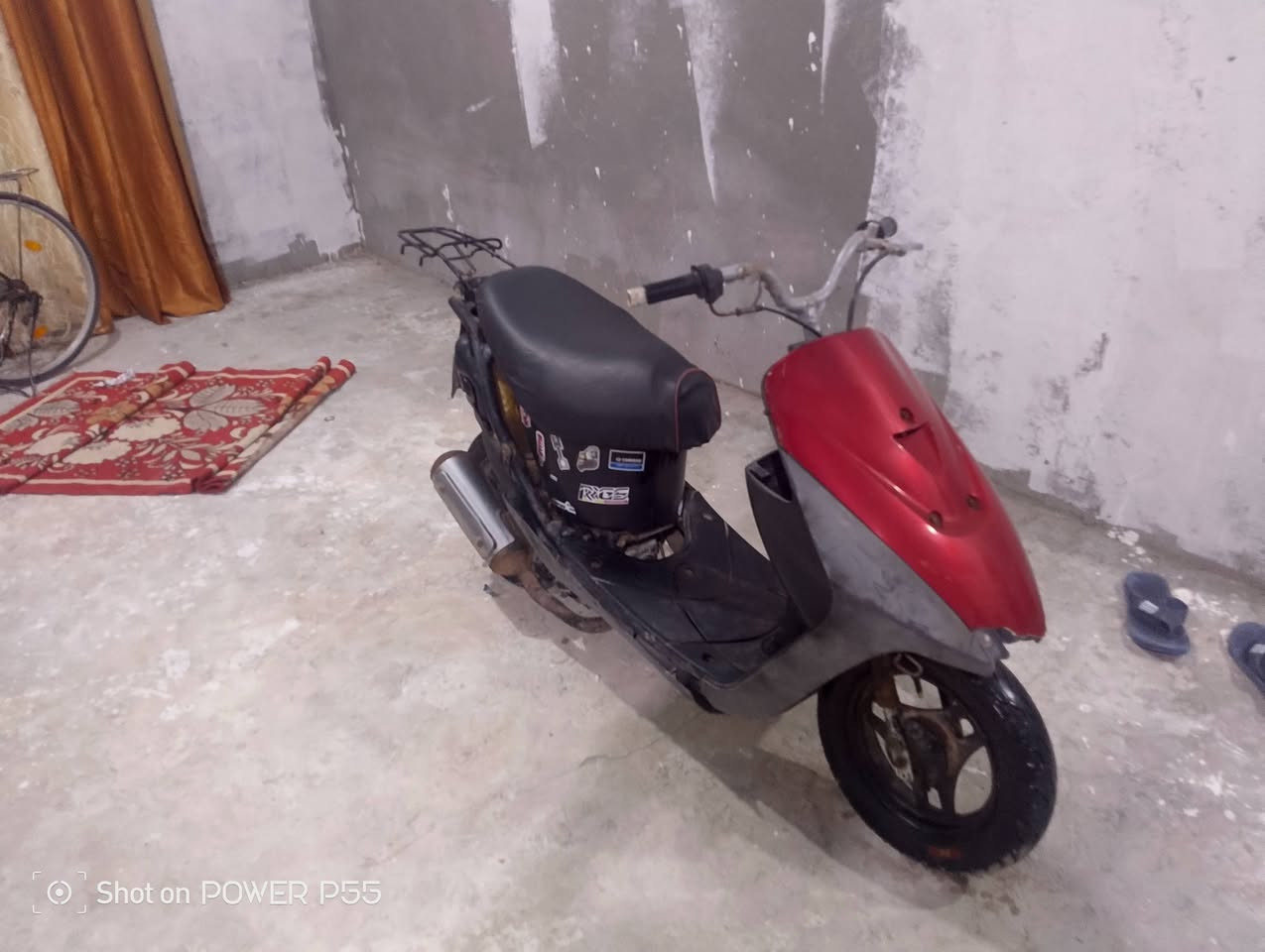 دراجه سوزوكي للبيع دراجه مجفته مره واحده دراجه دقه واحده تشتغل السعر 150 وبيها مجال للشراي وهذا رقمي *********** ومكاني البصره قرمه علي

نص مكتوب في الصور:
- Shot on POWER P55