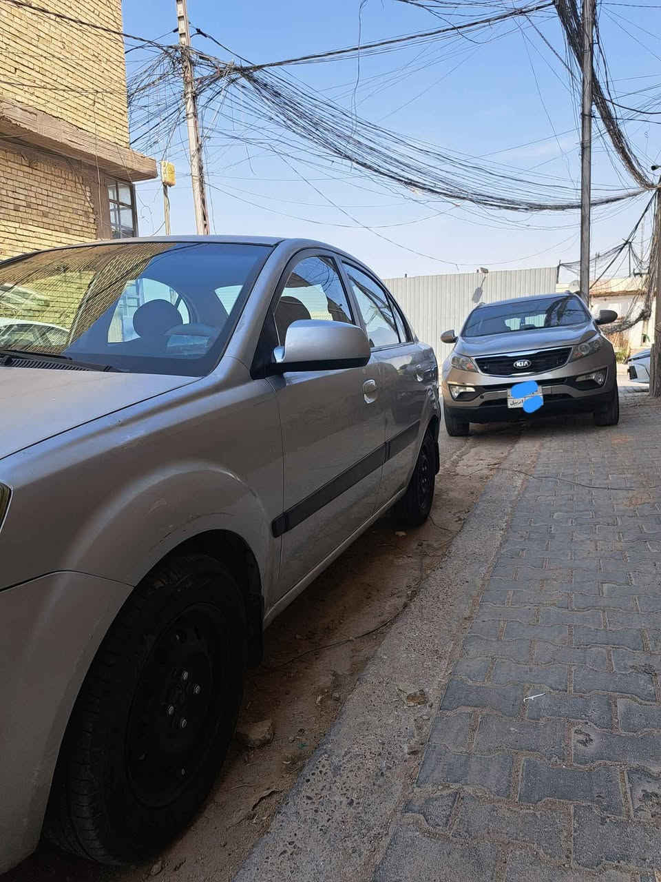 للبيع كيا ريو مديل ٢٠٠٩ مكينه ١٦٠٠ رقم نجف انكليزي بأسمي بيه بنيد وجاملغ مبدل بدون دواخل وبيهه صبغ بالدور مال الجاملغ السعر ٧٠ العنوان النجف الاشرف *********** Singapore
