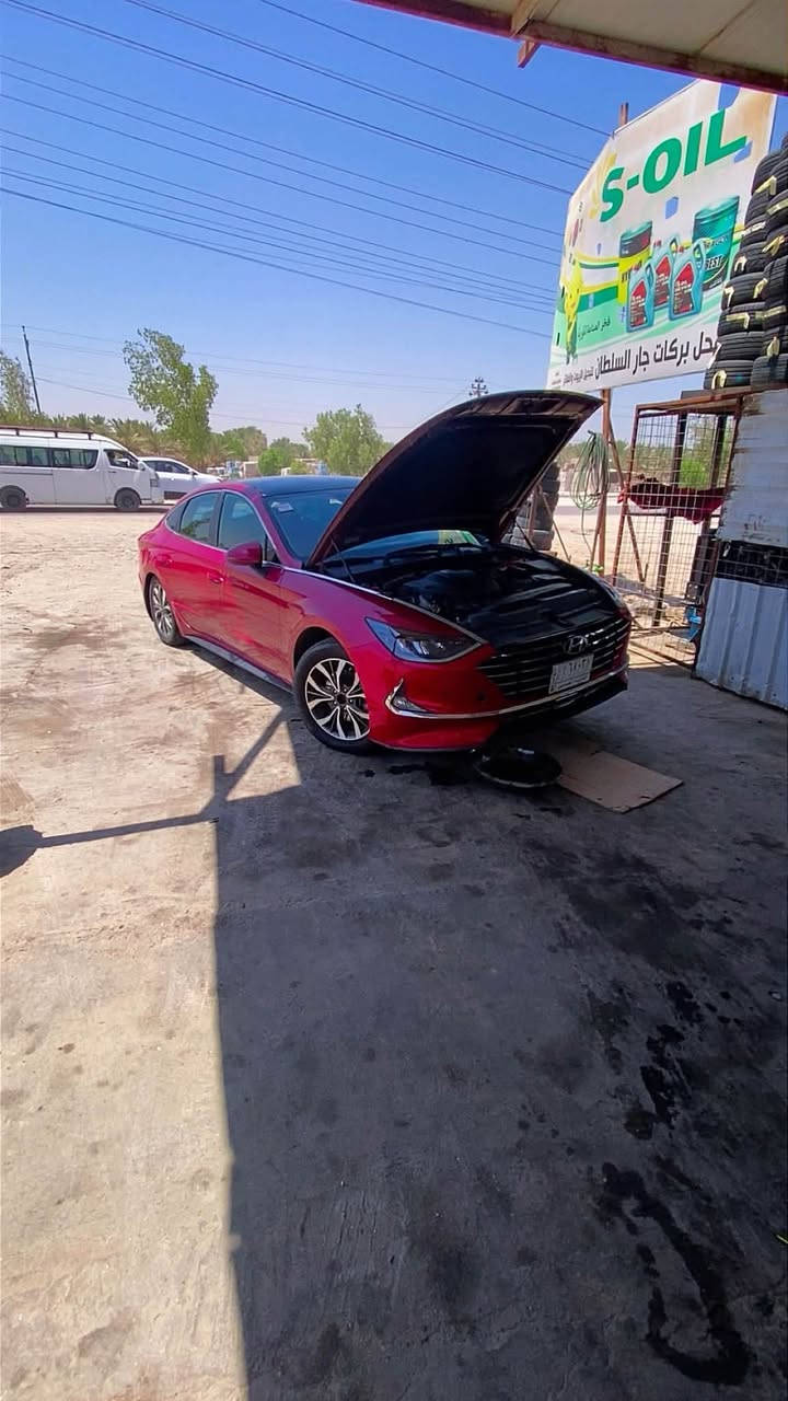 السلام عليكم سونتا امريكي موديل ٢٠ بيها حزام صبغ وتكمه خلف السايق  مكينه 2500تنفس طبيعي ما مفتوح رقم قادسيه معوقين بعدلها شهر وصير حره وعدنه بيها وكاله عامه يعني بس تفك كبل نداورلك السعر ب١١٥ وبيها مجال. العنوان بابل قضاء القاسم   ***********
